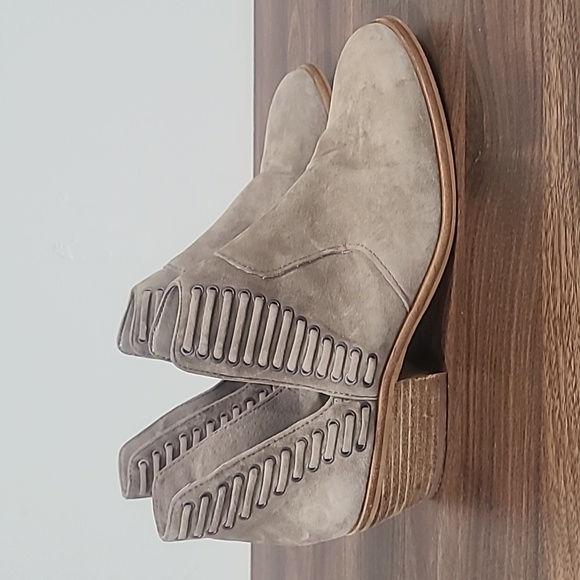 🤎 Vince Camuto Pevista Bootie, size 8.5🤎 - Picture 5 of 8